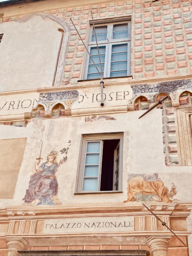 شقة Hostdomus - Bilocale Sul Borgo فينالي ليغوري المظهر الخارجي الصورة